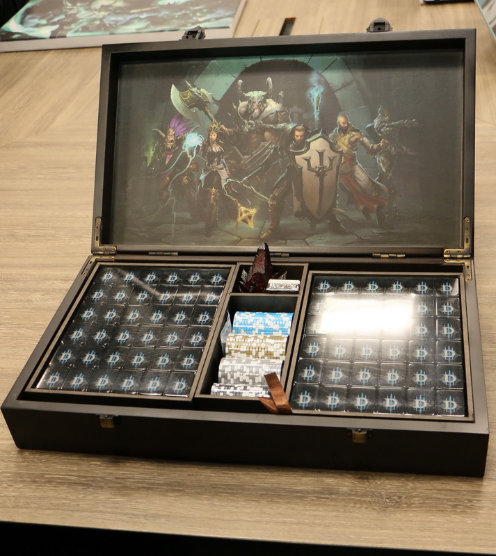 The gold award prize money and Diablo III mahjong set