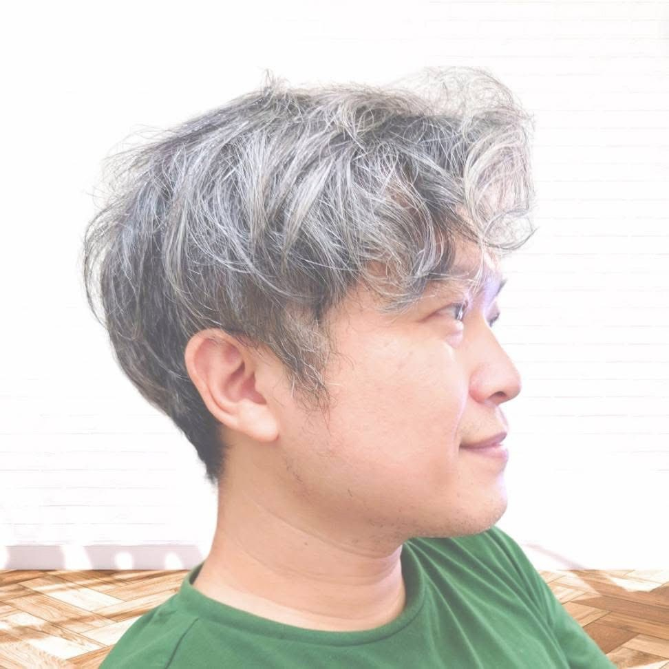 張秩維 Wei Chang